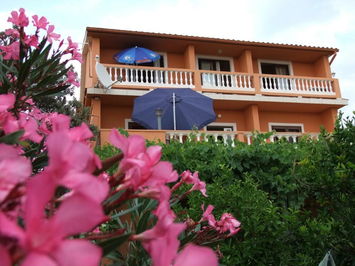 Apartman Jadranka Palit Exterior photo